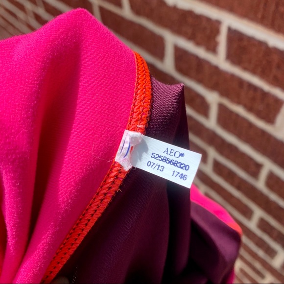 American Eagle Capri Maroon Leggings - Picture 5 of 7